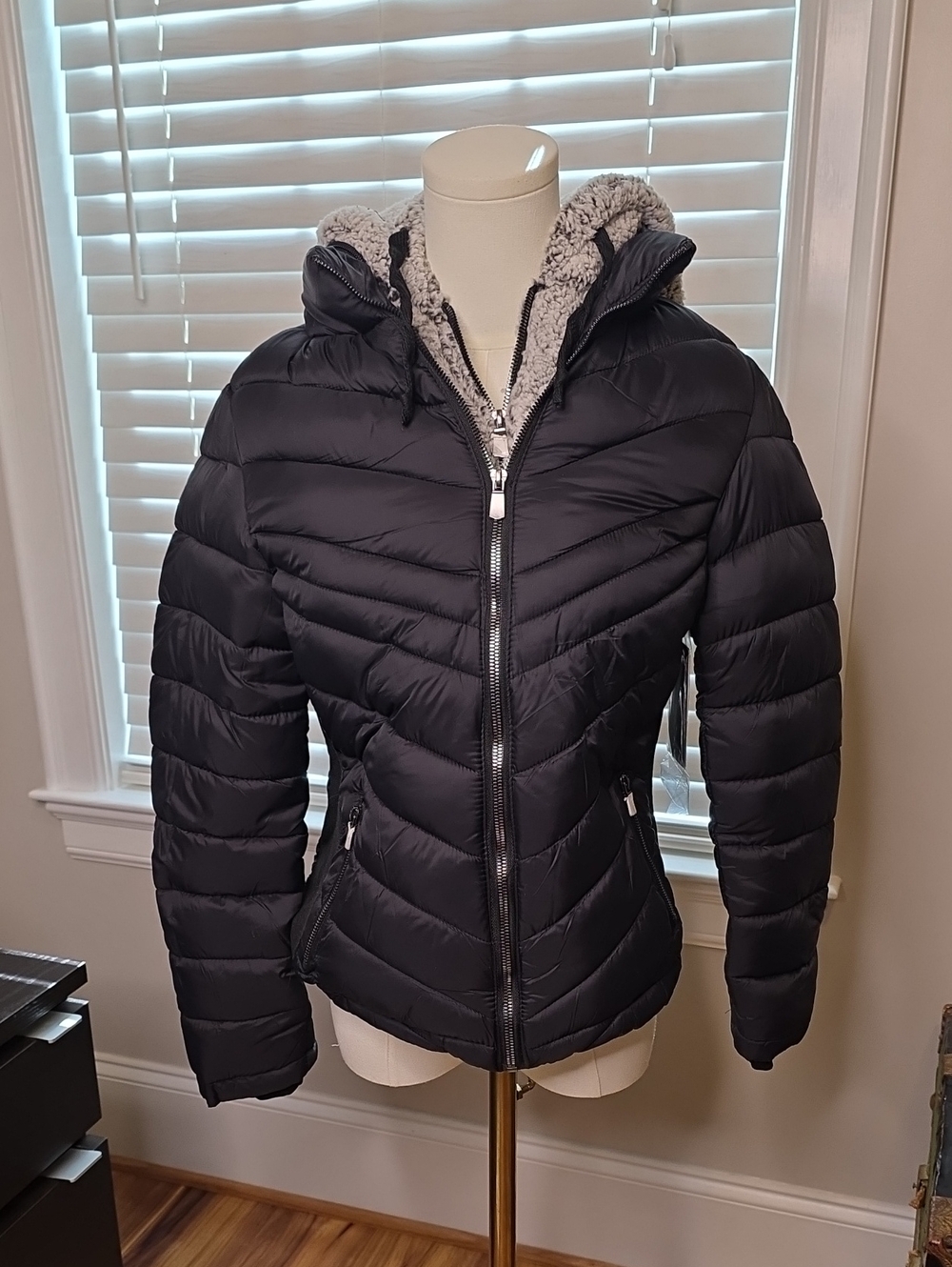 Women’s Fitted Black Quilted Hooded Puffer Jacket with Removable Sherpa Lining